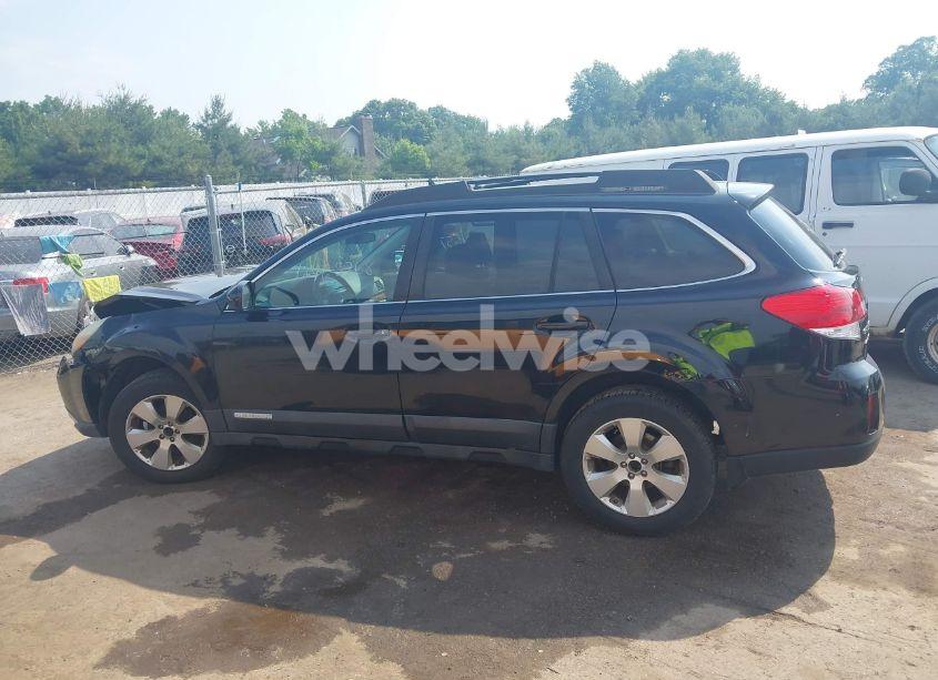 Photo 14 of 2010 Subaru Outback 2.5I LIMITED (VIN 4S4BRBKC9A3315070)