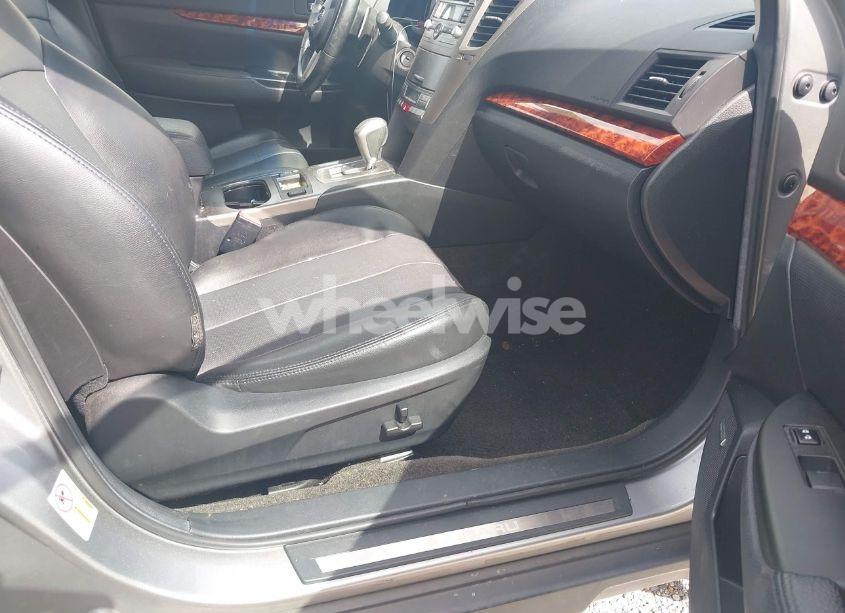 Photo 5 of 2011 Subaru Outback 2.5I LIMITED (VIN 4S4BRBKC9B3433010)