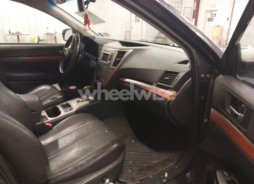 Photo 5 of 2013 Subaru Outback 2.5I LIMITED (VIN 4S4BRBKC9D3294841)