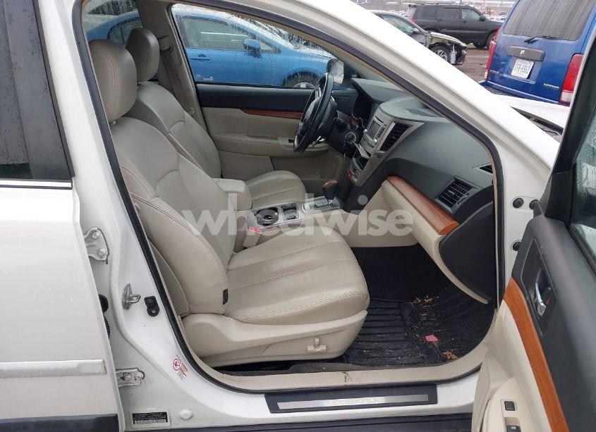 Photo 5 of 2013 Subaru Outback 2.5I LIMITED (VIN 4S4BRBKC9D3295312)