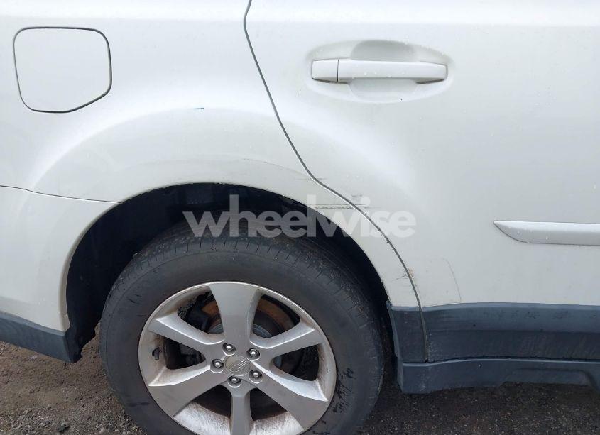 Photo 6 of 2013 Subaru Outback 2.5I LIMITED (VIN 4S4BRBKC9D3295312)