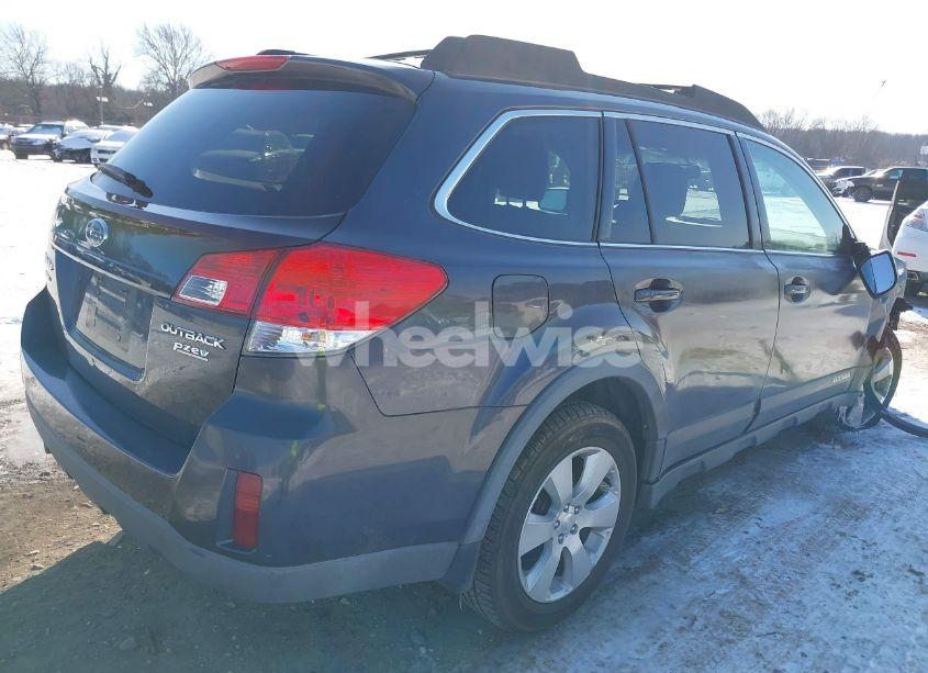 Photo 4 of 2010 Subaru Outback 2.5I LIMITED (VIN 4S4BRBKCXA3319306)
