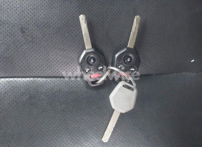 Photo 11 of 2010 Subaru Outback 2.5I LIMITED (VIN 4S4BRBKCXA3345386)