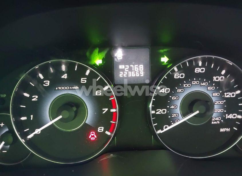 Photo 7 of 2010 Subaru Outback 2.5I LIMITED (VIN 4S4BRBKCXA3361393)