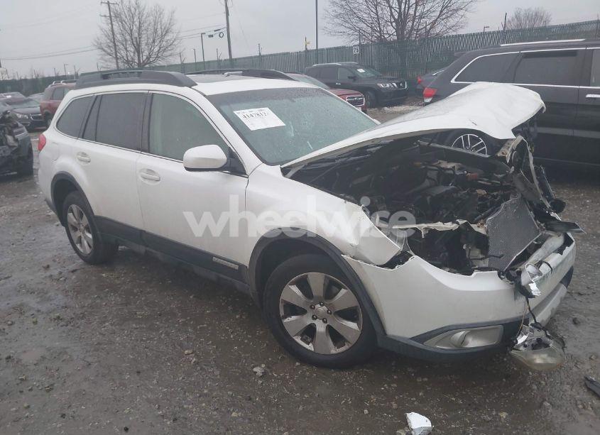 2011 Subaru Outback 2.5I LIMITED (VIN 4S4BRBKCXB3358026) main photo
