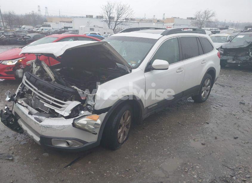 Photo 2 of 2011 Subaru Outback 2.5I LIMITED (VIN 4S4BRBKCXB3358026)
