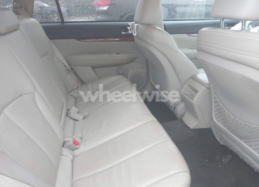 Photo 8 of 2011 Subaru Outback 2.5I LIMITED (VIN 4S4BRBKCXB3358026)