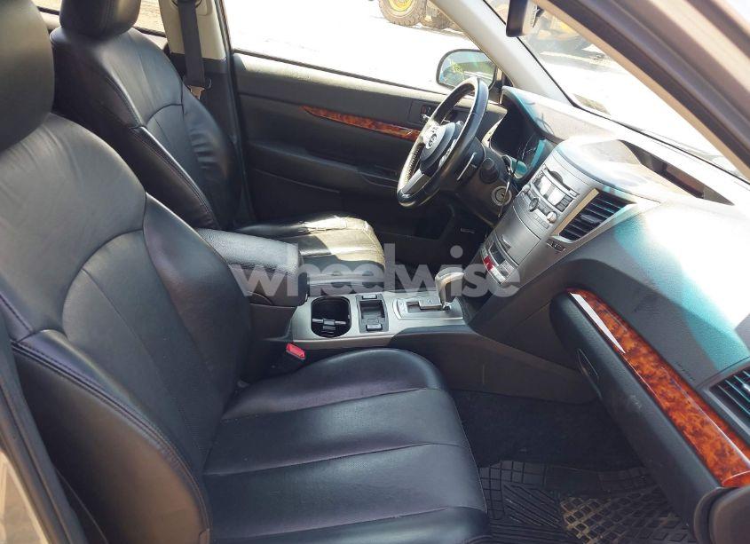 Photo 5 of 2011 Subaru Outback 2.5I LIMITED (VIN 4S4BRBKCXB3362111)