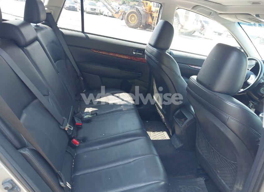 Photo 8 of 2011 Subaru Outback 2.5I LIMITED (VIN 4S4BRBKCXB3362111)