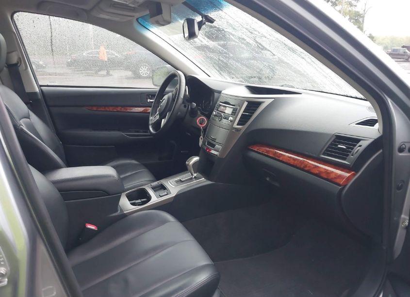 Photo 5 of 2011 Subaru Outback 2.5I LIMITED (VIN 4S4BRBKCXB3414322)