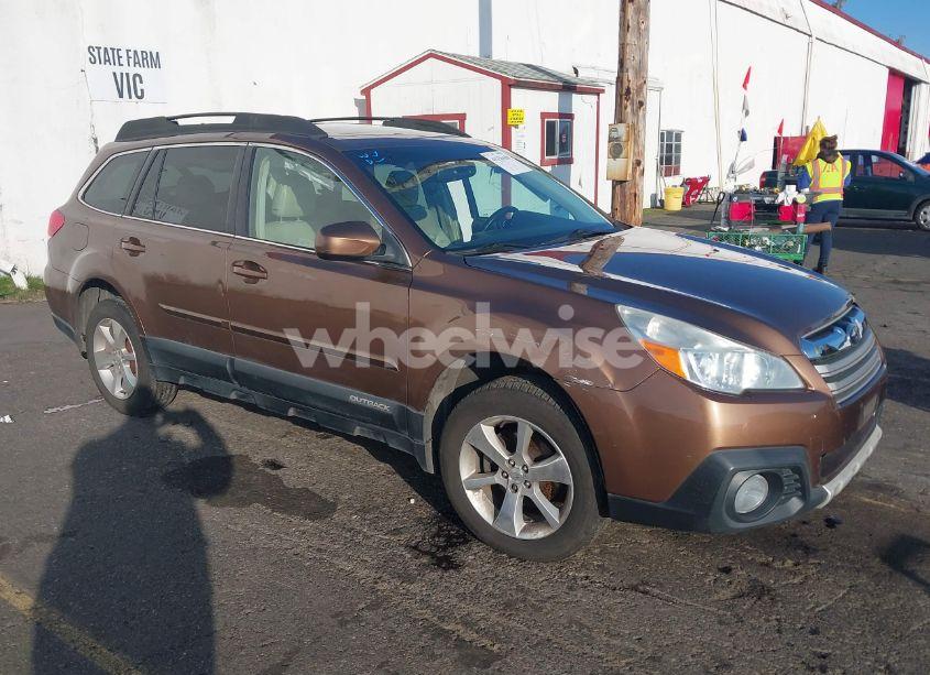 2013 Subaru Outback 2.5I LIMITED (VIN 4S4BRBKCXD3234356) main photo