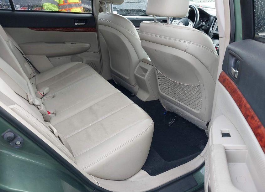 Photo 8 of 2010 Subaru Outback 2.5I LIMITED (VIN 4S4BRBLC0A3362583)