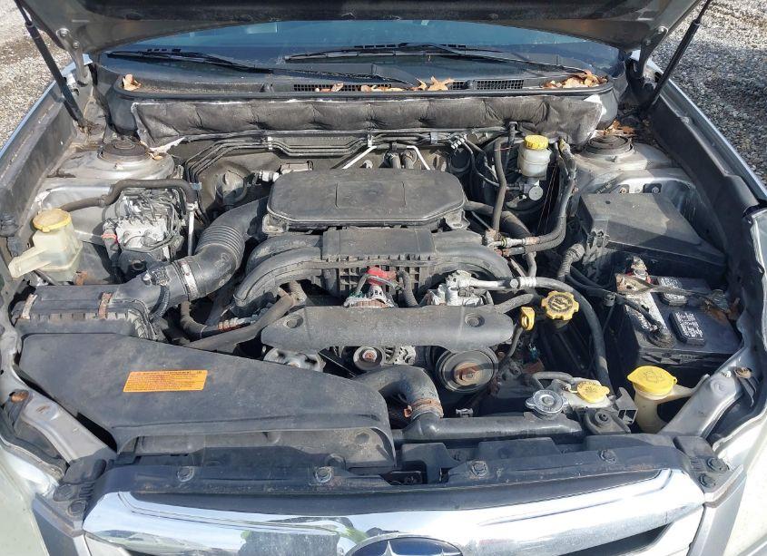 Photo 10 of 2011 Subaru Outback 2.5I LIMITED (VIN 4S4BRBLC0B3380826)