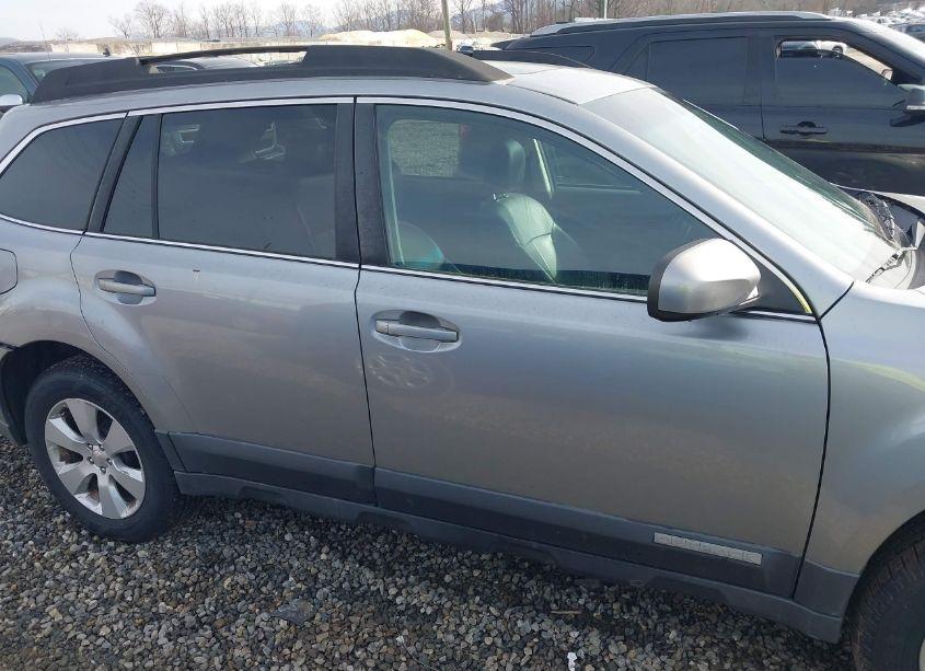 Photo 13 of 2011 Subaru Outback 2.5I LIMITED (VIN 4S4BRBLC0B3380826)