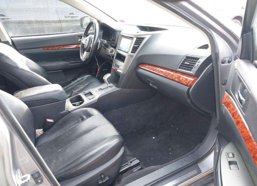 Photo 5 of 2011 Subaru Outback 2.5I LIMITED (VIN 4S4BRBLC0B3380826)