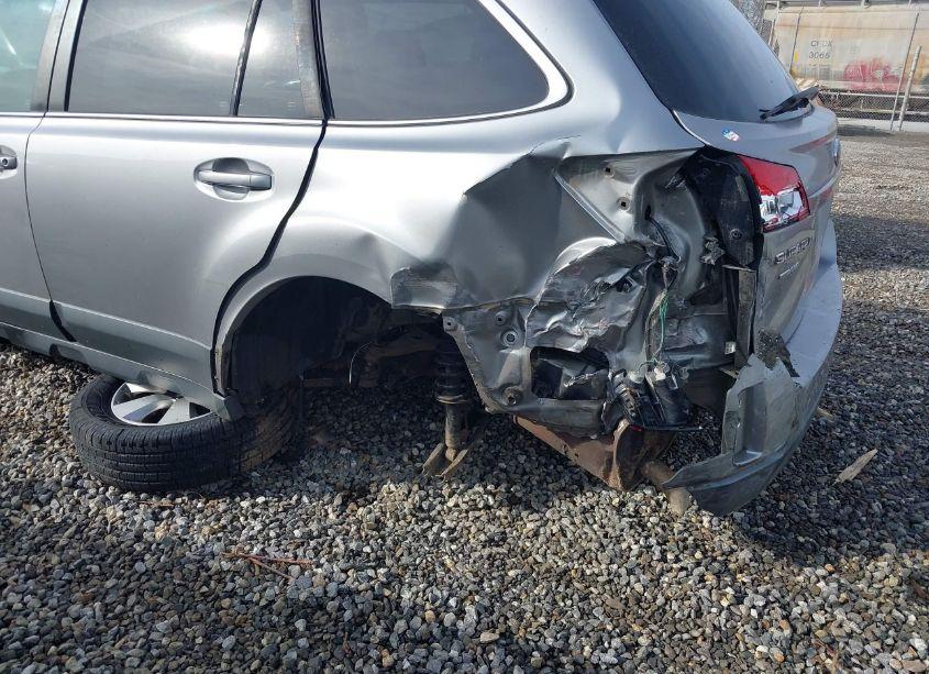 Photo 6 of 2011 Subaru Outback 2.5I LIMITED (VIN 4S4BRBLC0B3380826)