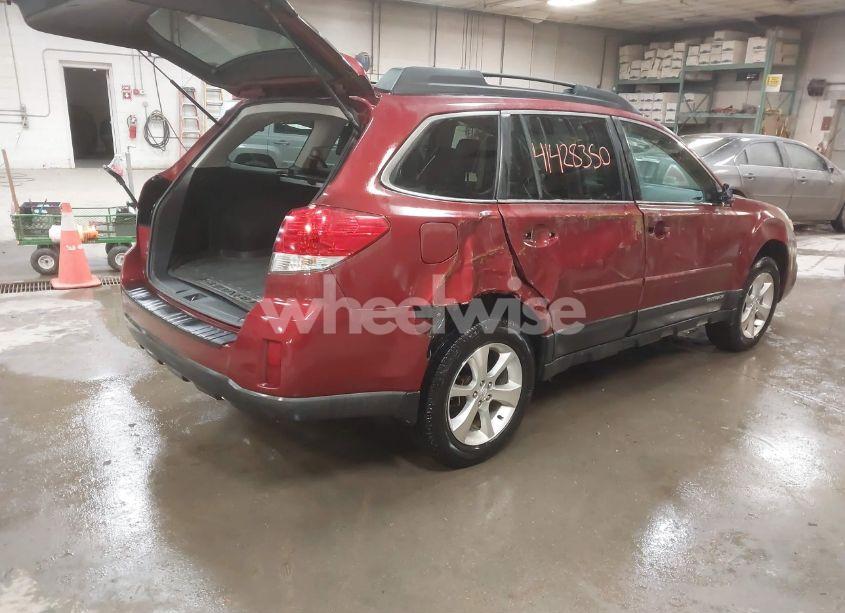 Photo 4 of 2014 Subaru Outback 2.5I LIMITED (VIN 4S4BRBLC0E3216559)