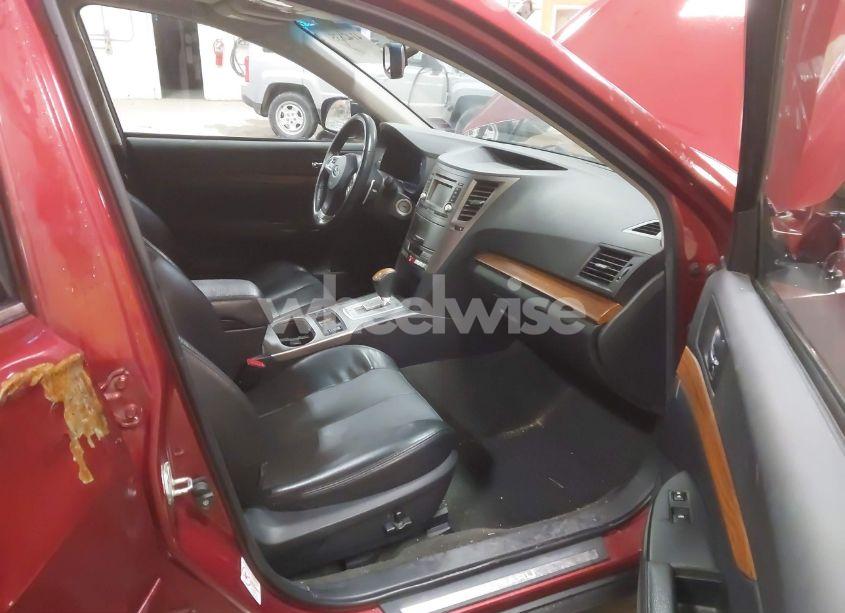 Photo 5 of 2014 Subaru Outback 2.5I LIMITED (VIN 4S4BRBLC0E3216559)