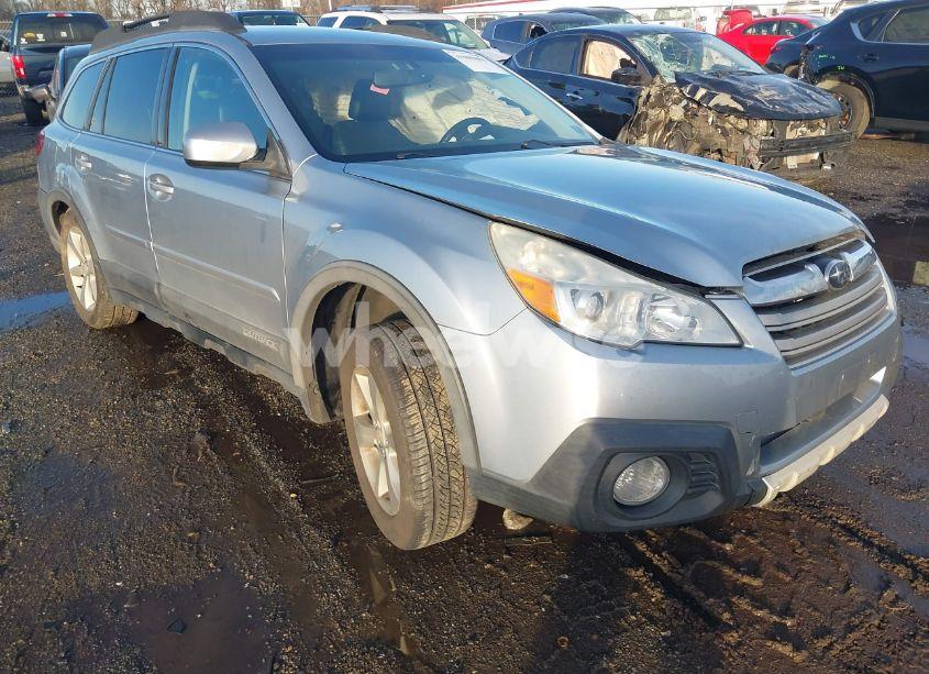 2014 Subaru Outback 2.5I LIMITED (VIN 4S4BRBLC0E3220045) main photo