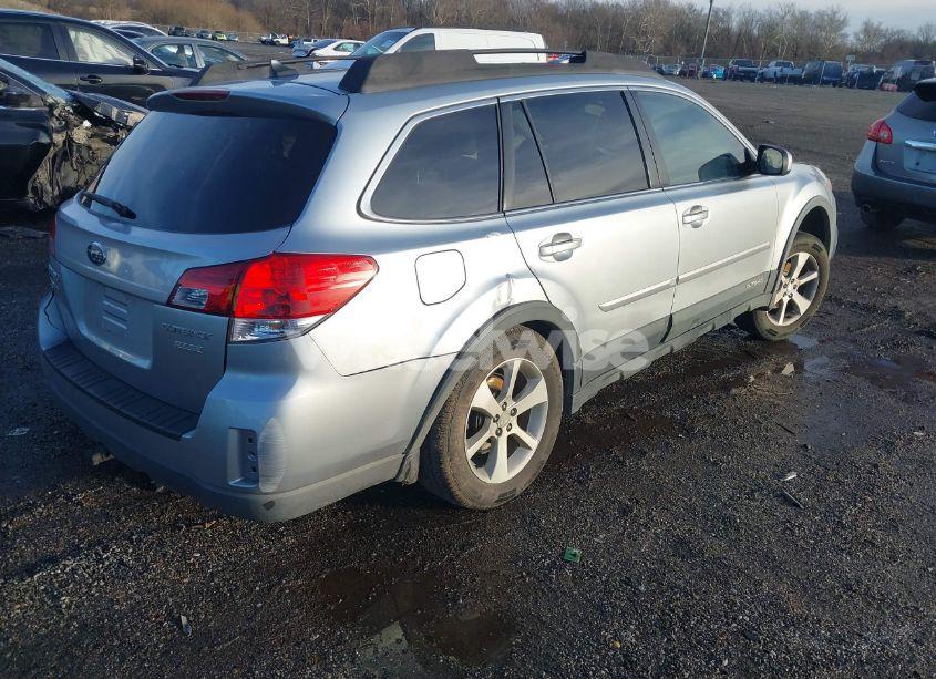 Photo 4 of 2014 Subaru Outback 2.5I LIMITED (VIN 4S4BRBLC0E3220045)