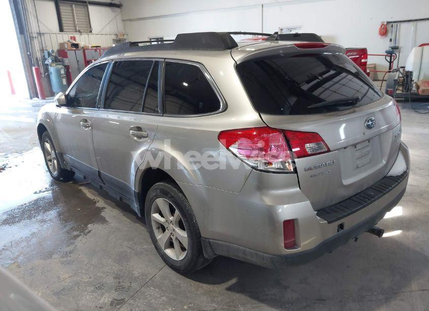 Photo 3 of 2014 Subaru Outback 2.5I LIMITED (VIN 4S4BRBLC0E3276194)