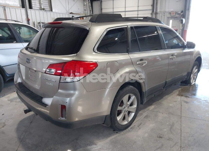 Photo 4 of 2014 Subaru Outback 2.5I LIMITED (VIN 4S4BRBLC0E3276194)