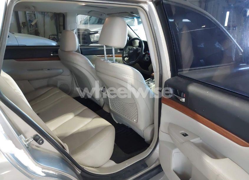 Photo 8 of 2014 Subaru Outback 2.5I LIMITED (VIN 4S4BRBLC0E3276194)