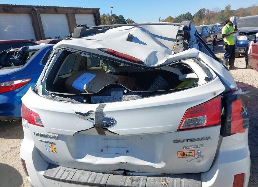 Photo 16 of 2014 Subaru Outback 2.5I LIMITED (VIN 4S4BRBLC0E3308626)