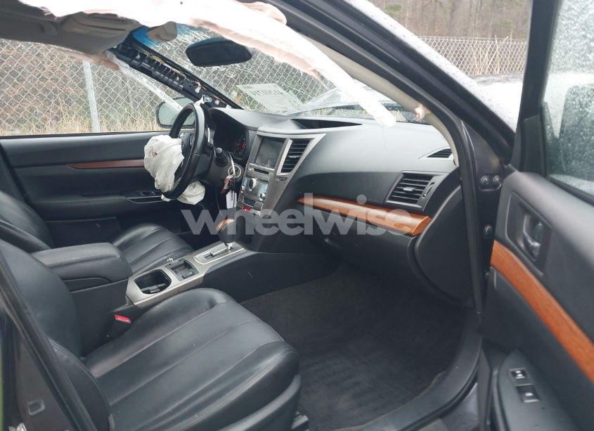 Photo 5 of 2013 Subaru Outback 2.5I LIMITED (VIN 4S4BRBLC1D3319018)