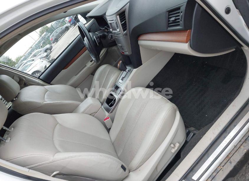 Photo 5 of 2014 Subaru Outback 2.5I LIMITED (VIN 4S4BRBLC1E3320753)