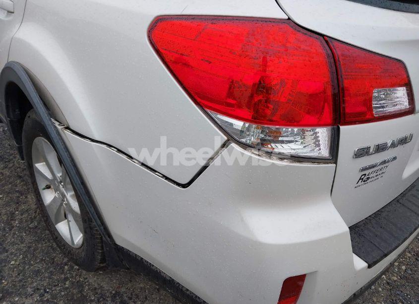 Photo 6 of 2014 Subaru Outback 2.5I LIMITED (VIN 4S4BRBLC1E3320753)