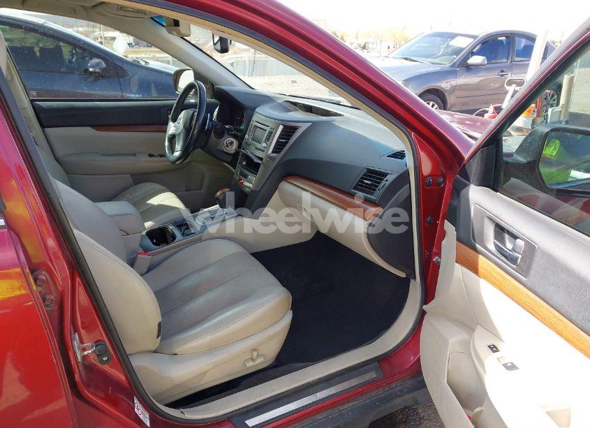 Photo 5 of 2014 Subaru Outback 2.5I LIMITED (VIN 4S4BRBLC2E3217471)