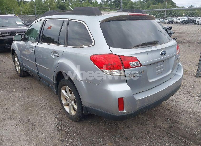 Photo 3 of 2014 Subaru Outback 2.5I LIMITED (VIN 4S4BRBLC2E3253936)
