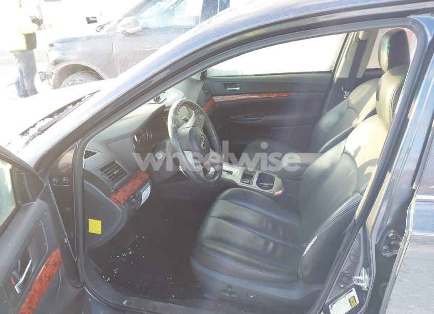 Photo 5 of 2011 Subaru Outback 2.5I LIMITED (VIN 4S4BRBLC3B3323732)