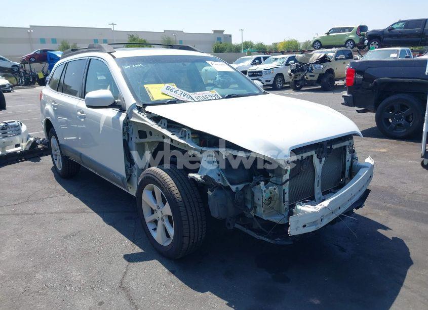2013 Subaru Outback 2.5I LIMITED (VIN 4S4BRBLC3D3237940) main photo
