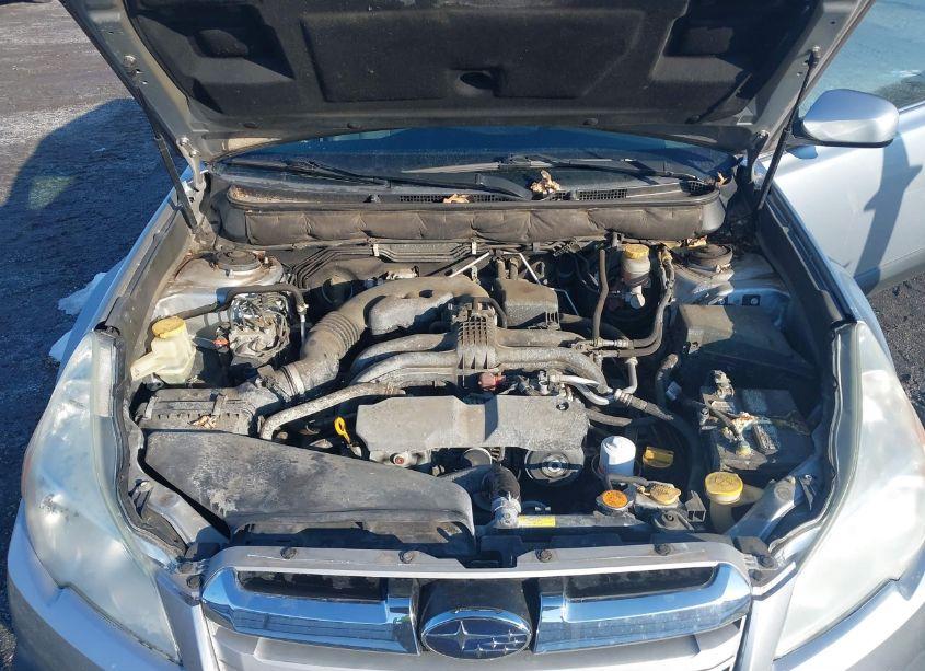 Photo 10 of 2014 Subaru Outback 2.5I LIMITED (VIN 4S4BRBLC3E3301511)