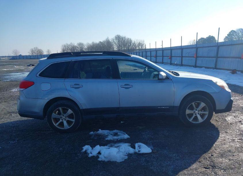 Photo 13 of 2014 Subaru Outback 2.5I LIMITED (VIN 4S4BRBLC3E3301511)