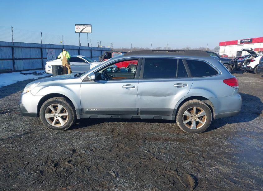 Photo 14 of 2014 Subaru Outback 2.5I LIMITED (VIN 4S4BRBLC3E3301511)