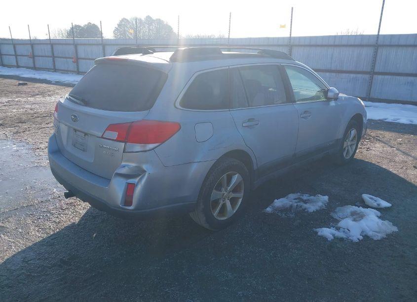 Photo 4 of 2014 Subaru Outback 2.5I LIMITED (VIN 4S4BRBLC3E3301511)
