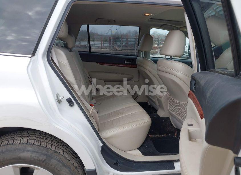 Photo 8 of 2011 Subaru Outback 2.5I LIMITED (VIN 4S4BRBLC4B3342709)