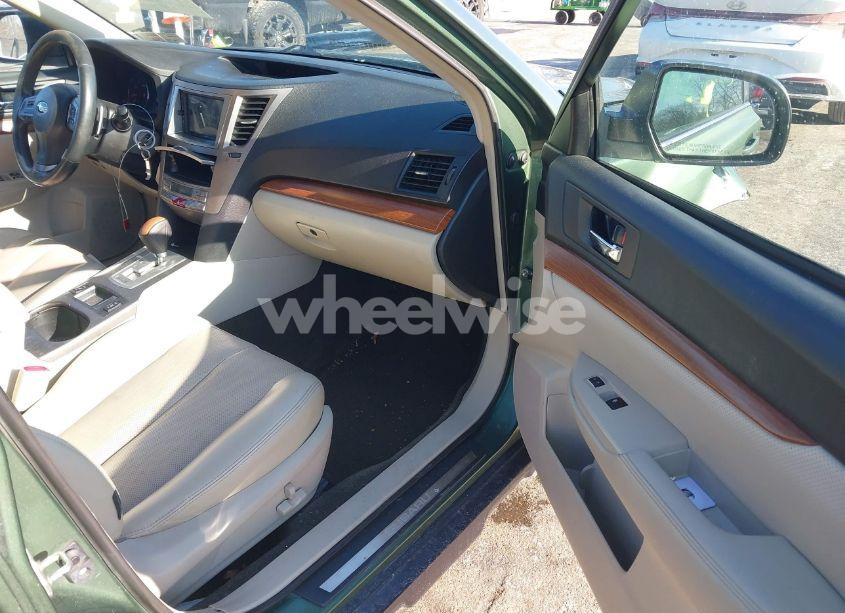 Photo 5 of 2014 Subaru Outback 2.5I LIMITED (VIN 4S4BRBLC5E3327477)