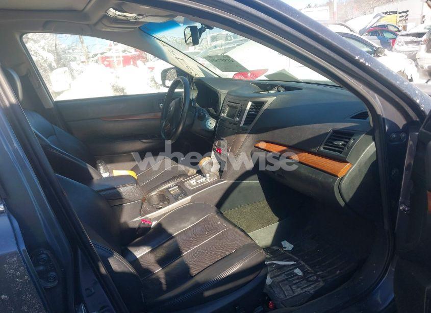 Photo 5 of 2014 Subaru Outback 2.5I LIMITED (VIN 4S4BRBLC6E3215383)