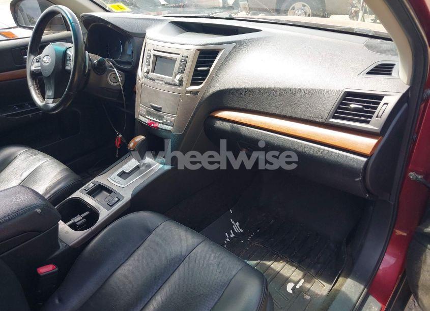 Photo 5 of 2014 Subaru Outback 2.5I LIMITED (VIN 4S4BRBLC6E3269833)