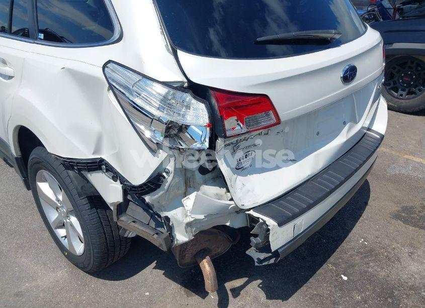 Photo 6 of 2014 Subaru Outback 2.5I LIMITED (VIN 4S4BRBLC7E3248103)