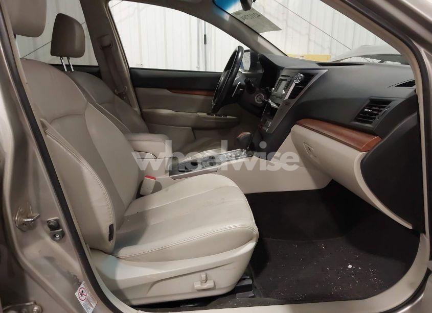 Photo 5 of 2014 Subaru Outback 2.5I LIMITED (VIN 4S4BRBLC7E3279206)