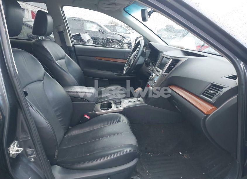 Photo 5 of 2013 Subaru Outback 2.5I LIMITED (VIN 4S4BRBLC8D3216968)