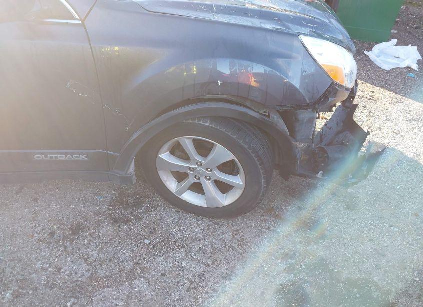 Photo 6 of 2013 Subaru Outback 2.5I LIMITED (VIN 4S4BRBLC8D3223791)