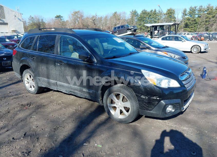 2014 Subaru Outback 2.5I LIMITED (VIN 4S4BRBLC8E3216003) main photo