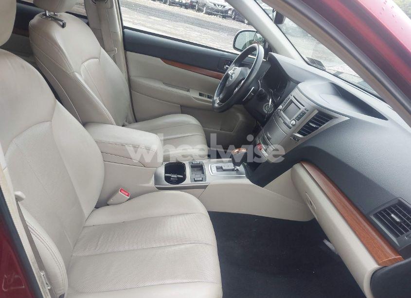 Photo 5 of 2014 Subaru Outback 2.5I LIMITED (VIN 4S4BRBLC8E3244805)