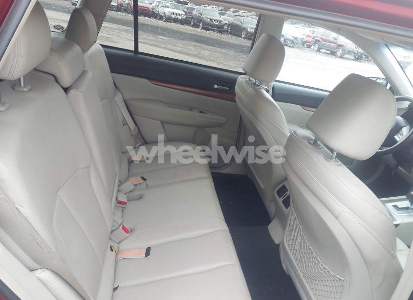 Photo 8 of 2014 Subaru Outback 2.5I LIMITED (VIN 4S4BRBLC8E3244805)